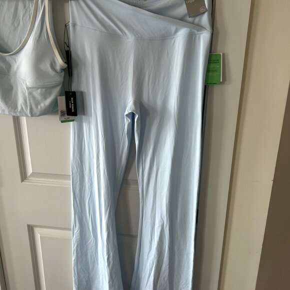 FOREVER 21 WORKOUT SET- UNWORN - Picture 11 of 13